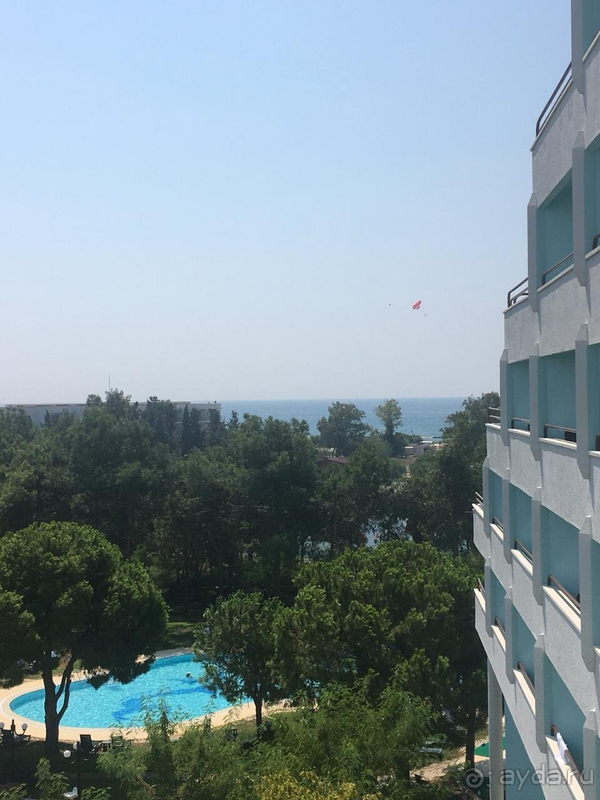 Посредственный отель, оправдывающий свою цену, но не свои заявленные 5* ❤️❤️🥰