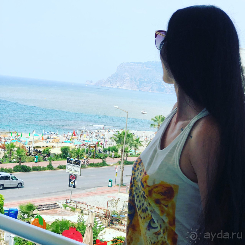 Отель хороший, но не семейный