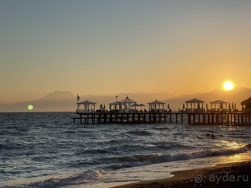 Нам понравилось, так как приехали за солнышком и морем, что и получили