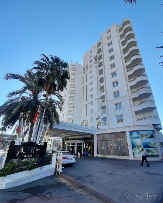 Отель на твердую четверку