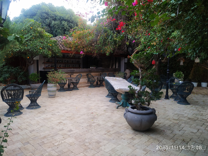 С самой первой минуты знакомства с отелем кажется, что ты попал в сказку...