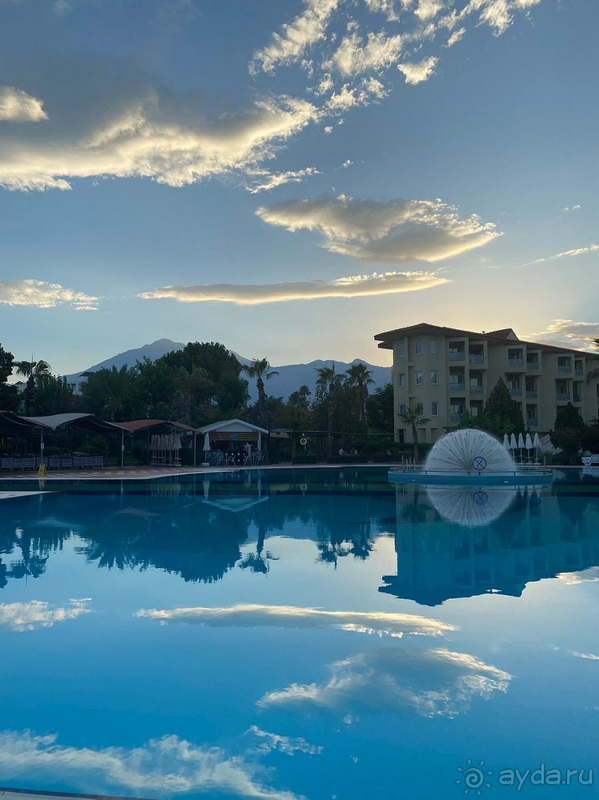 Нам понравился отель Queen's Park Le Jardin Resort! 