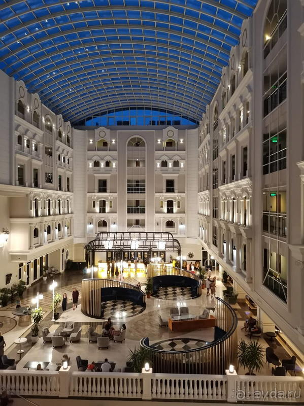 Для отдыха с детьми - отлично,  парам я бы посоветовал поискать место поспокойнее