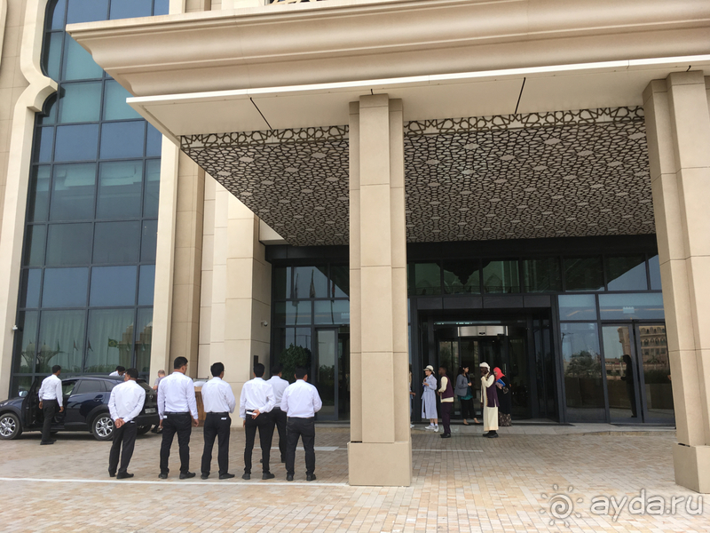 Почувствуй себя Шейхом во дворце с маленьким пляжем