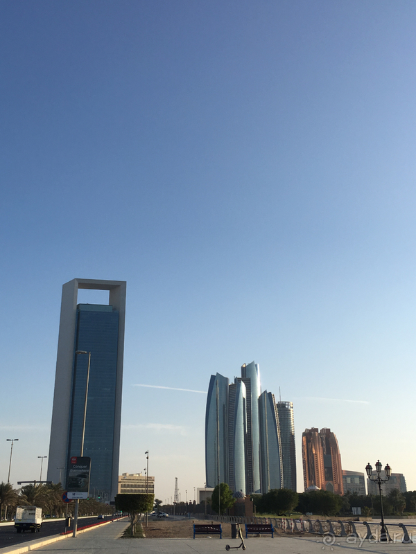 Почувствуй себя Шейхом во дворце с маленьким пляжем