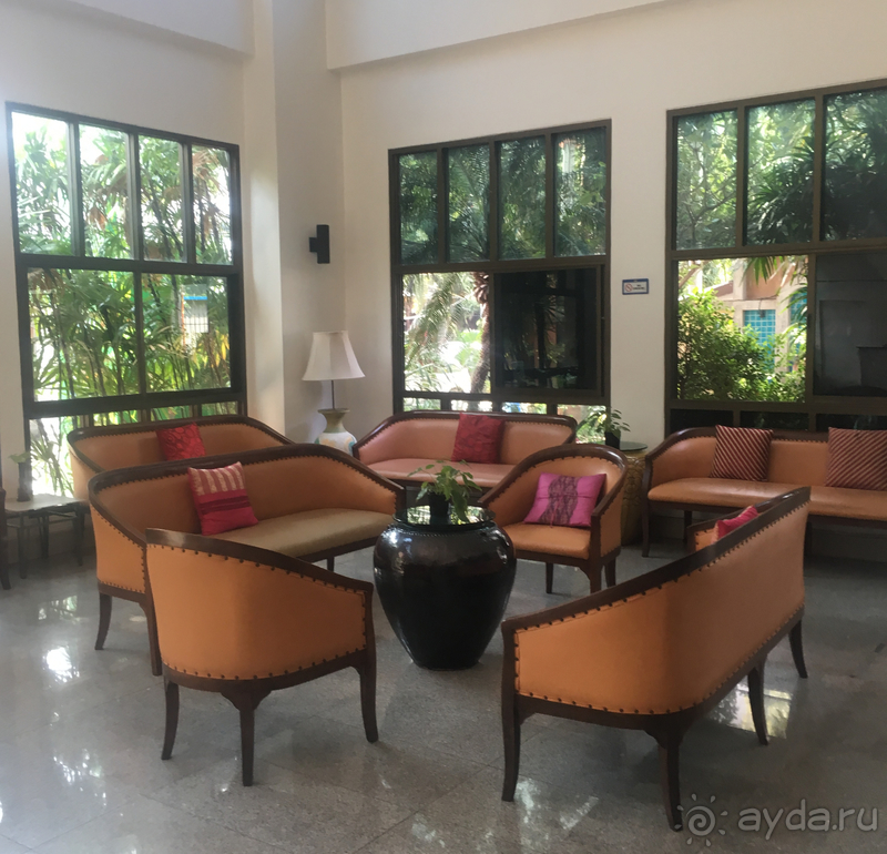 В страну улыбок только с улыбкой!