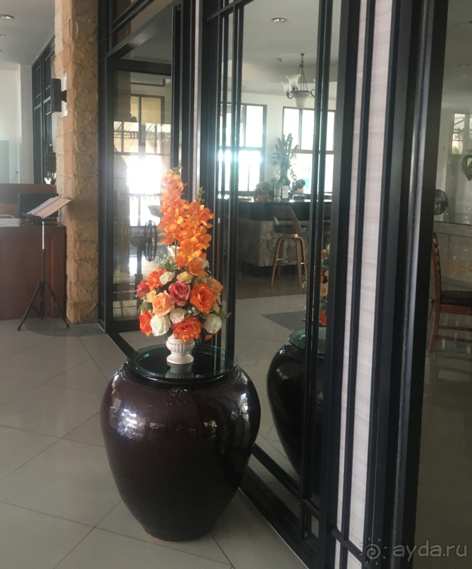 В страну улыбок только с улыбкой!