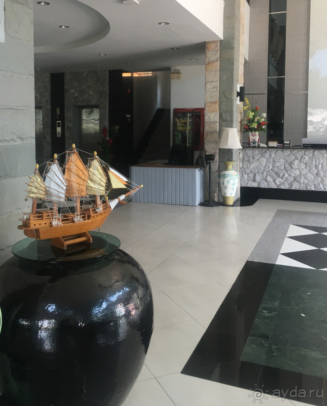 В страну улыбок только с улыбкой!