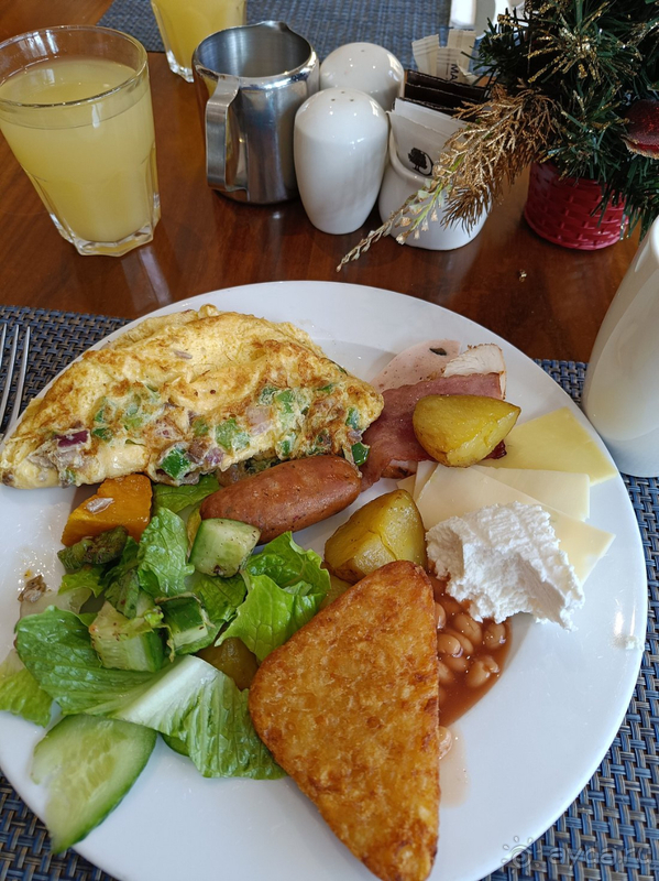 Остановилась в этим отеле и осталась очень довольна