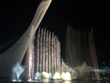 Мне нравится климат, мне нравятся горы и Чёрного моря большие просторы.