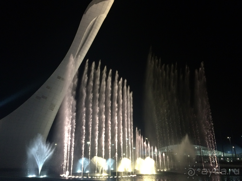 Мне нравится климат, мне нравятся горы и Чёрного моря большие просторы.