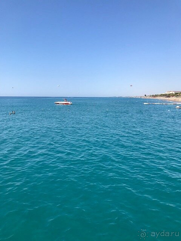 Концепция отеля больше ориентирована на европейцев, это стоит учитывать при выборе.