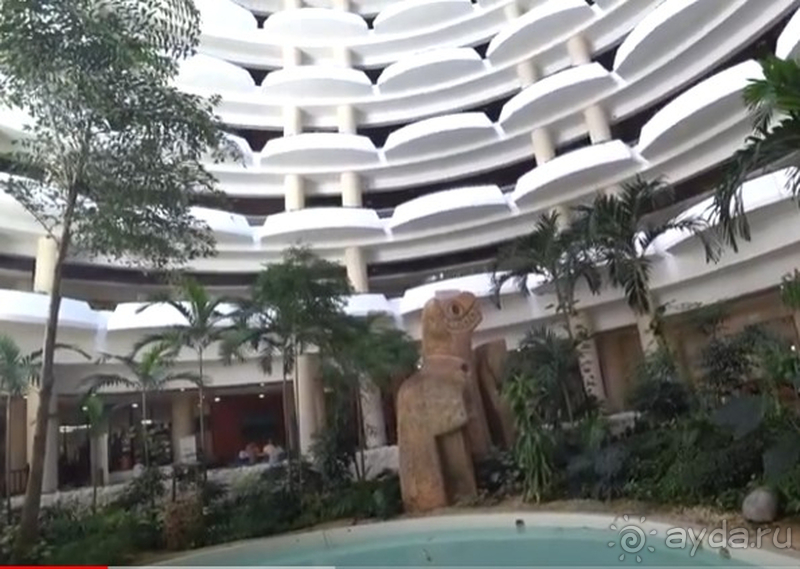 Солнце целует щёчки, а море ласкает пяточки...  