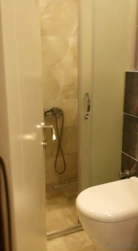 Бюджетный городской отель возле моря