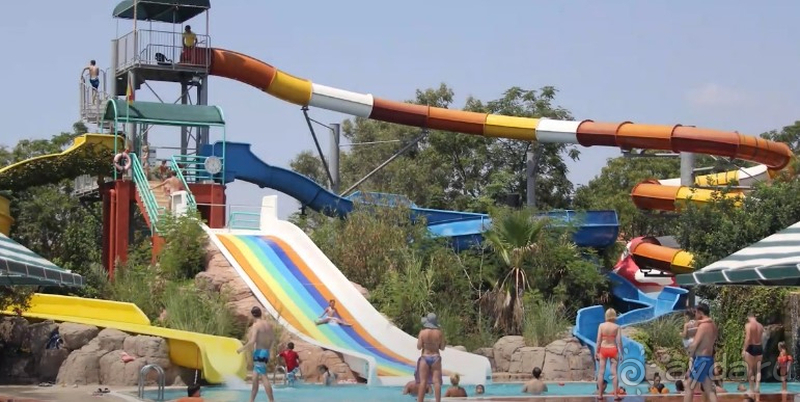 Вкусно кормят, всё рядом внутри отеля и около него