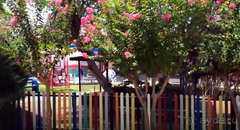 Вкусно кормят, всё рядом внутри отеля и около него