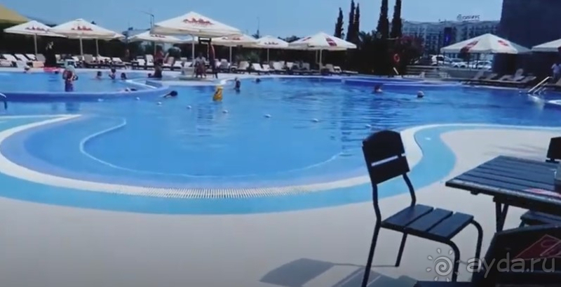 Замок! И в восторге не только дети!