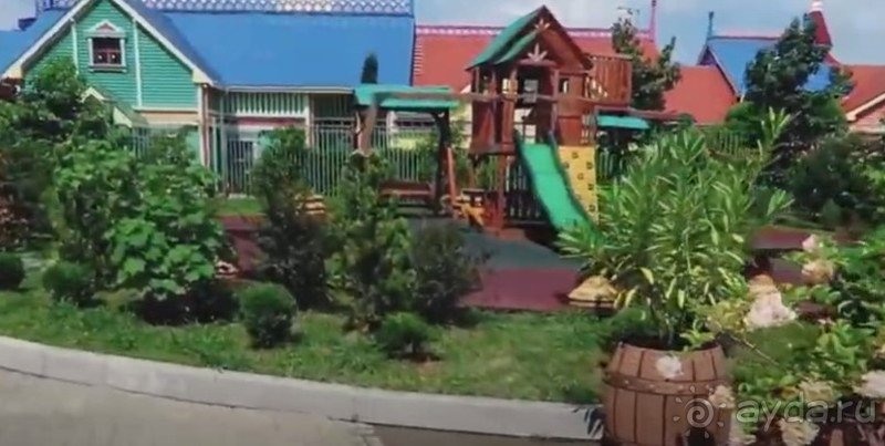 Замок! И в восторге не только дети!