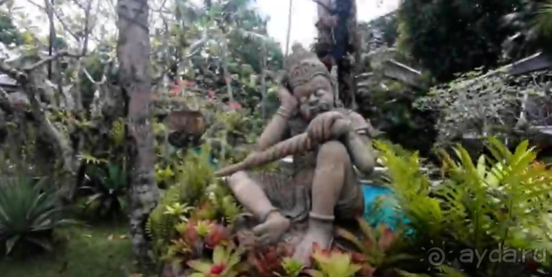 Внутри отеля спокойствие, за пределами веселье Внутри отеля спокойствие, за пределами веселье