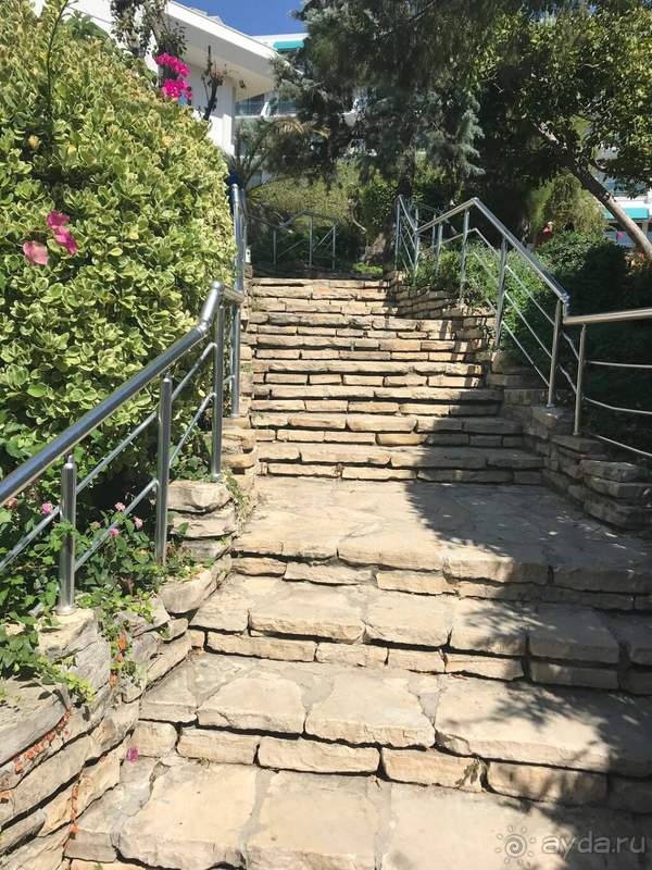 Очень достойный отель с некоторыми особенностями