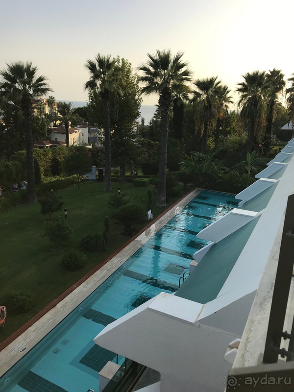 Очень достойный отель с некоторыми особенностями