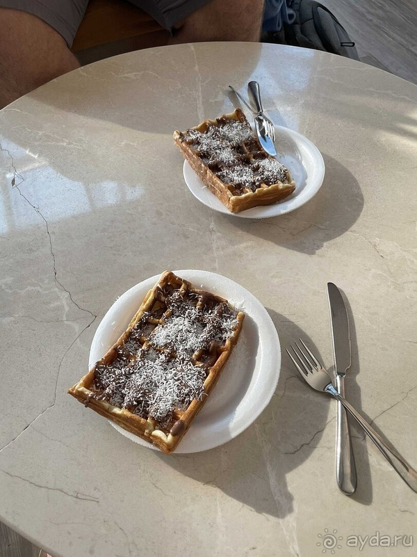 Замечательный отель 16+