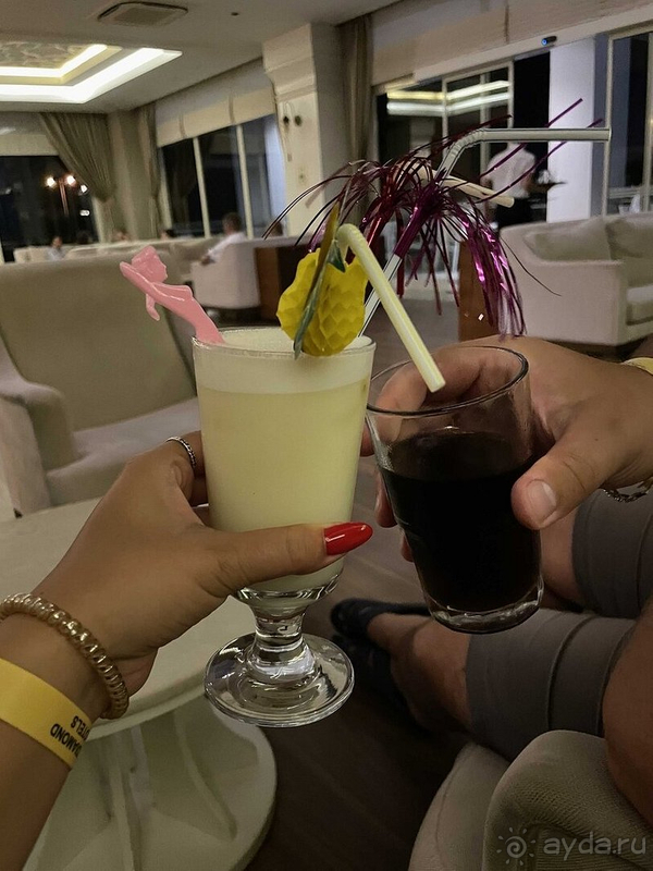 Замечательный отель 16+