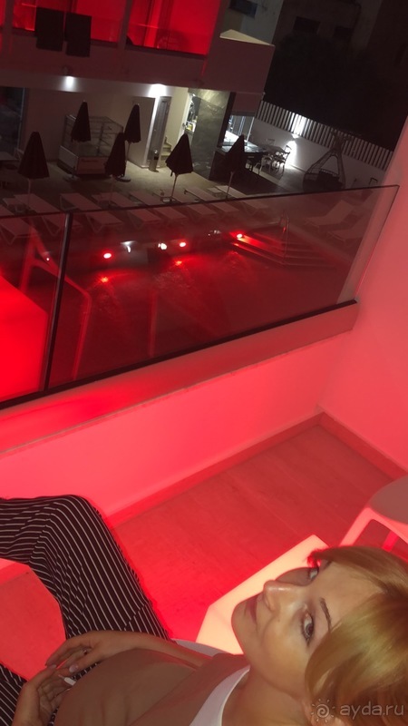 Альбом отзыва "Новый и очень чистый отель"