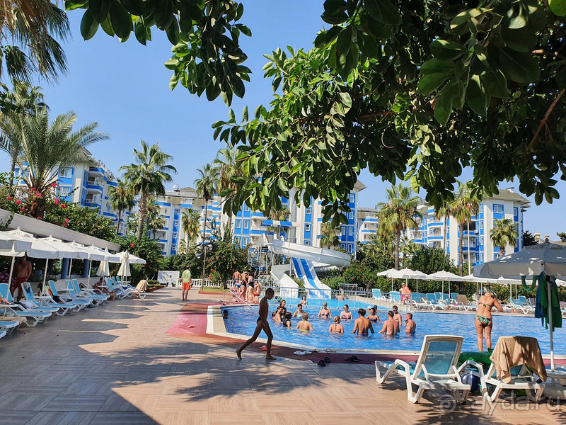 фото The Garden Beach Hotel