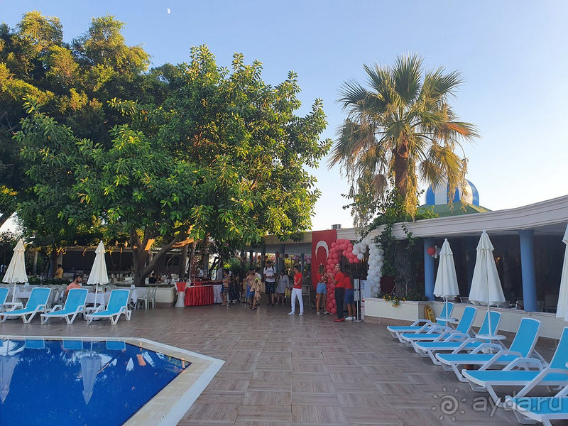 фото The Garden Beach Hotel