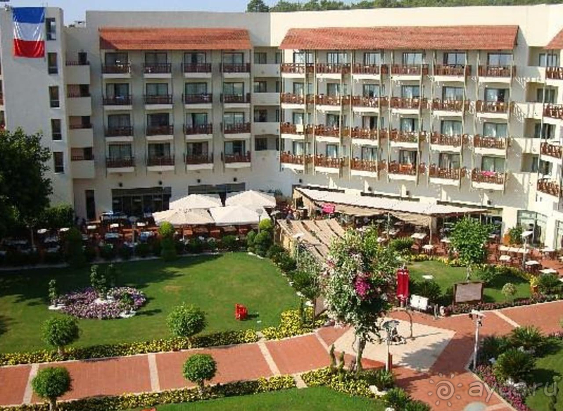 Использовали возможность, пока Турция открыта, и полетели отдыхать в Клаб Мед Пальмие в Кемере. 