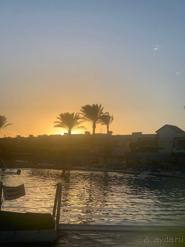 Атмосфера приятная я бы вернулась туда 100% 