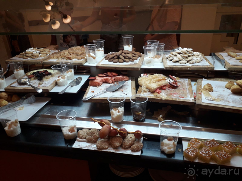 Бюджетный отель со скромным аквапарком