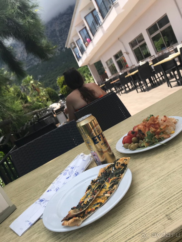 Отель явно не на 4*, но не смотря ни на что отдыхом остались довольны