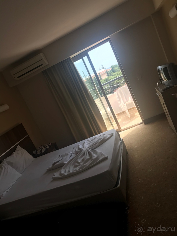 Отель явно не на 4*, но не смотря ни на что отдыхом остались довольны Отель явно не на 4*, но не смотря ни на что отдыхом остались довольны