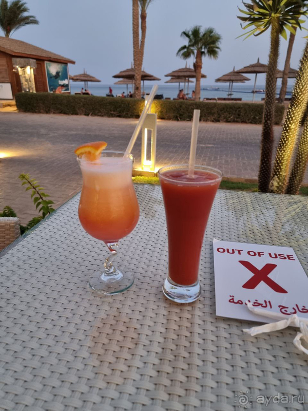 Шикарный отель с красивой территорией и питанием.