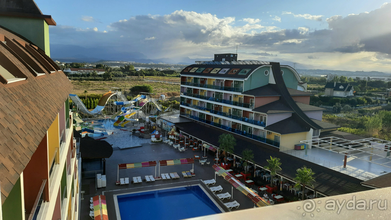 Blue Paradise Hotel 4* Side 