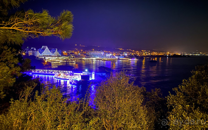 Отель очень понравился и мне, и жене с ребёнком 12 лет!