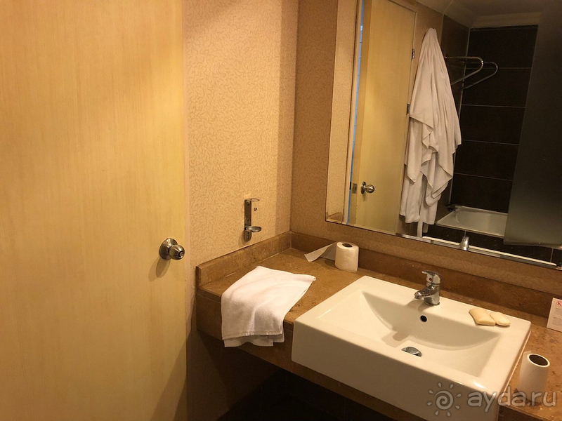 Спасибо отелю за хороший отдых, но капитальный ремонт прям требуется!