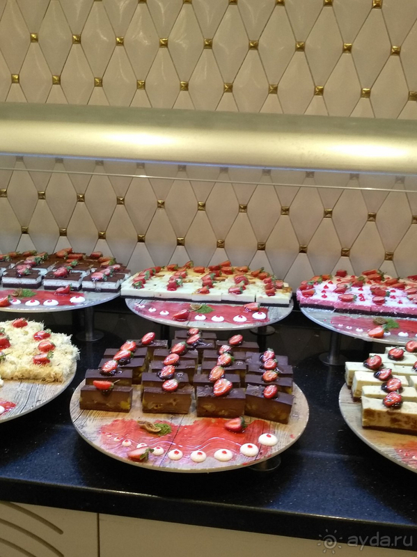 Отличный отдых в Azura Deluxe Resort & Spa 