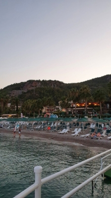 Вернёмся ли? Не уверена.