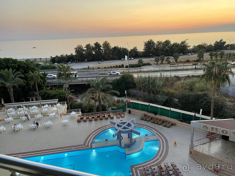 Остался доволен, думаю съезжу ещё раз из за пляжа, моря и соотношения цена/качество