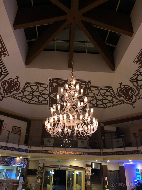 Отель очень старый