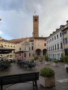 неожиданный Тревизо, называют его маленькой Венецией