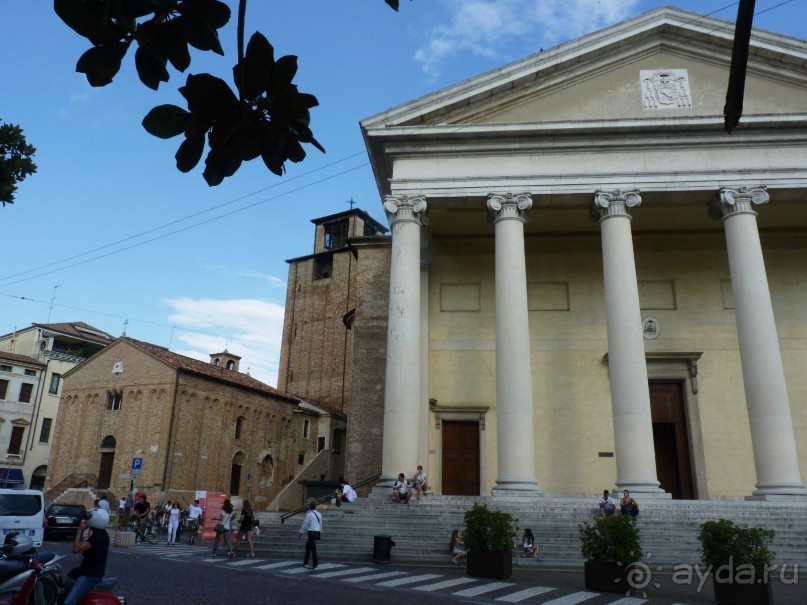 неожиданный Тревизо, называют его маленькой Венецией