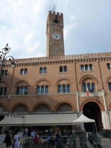 неожиданный Тревизо, называют его маленькой Венецией