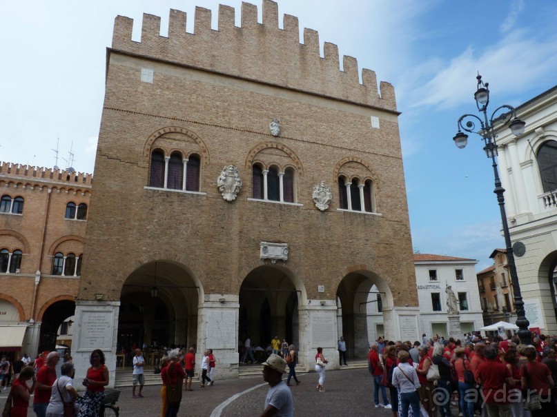 неожиданный Тревизо, называют его маленькой Венецией