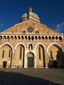 Перед Рождеством отдых на термальном курорте. Прогулка по Падуе. 