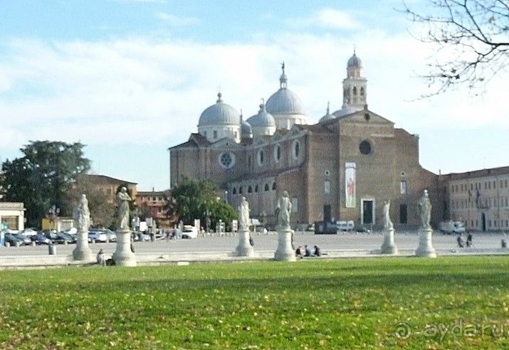 Перед Рождеством отдых на термальном курорте. Прогулка по Падуе. 
