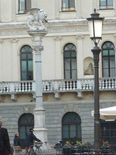 Перед Рождеством отдых на термальном курорте. Прогулка по Падуе. 